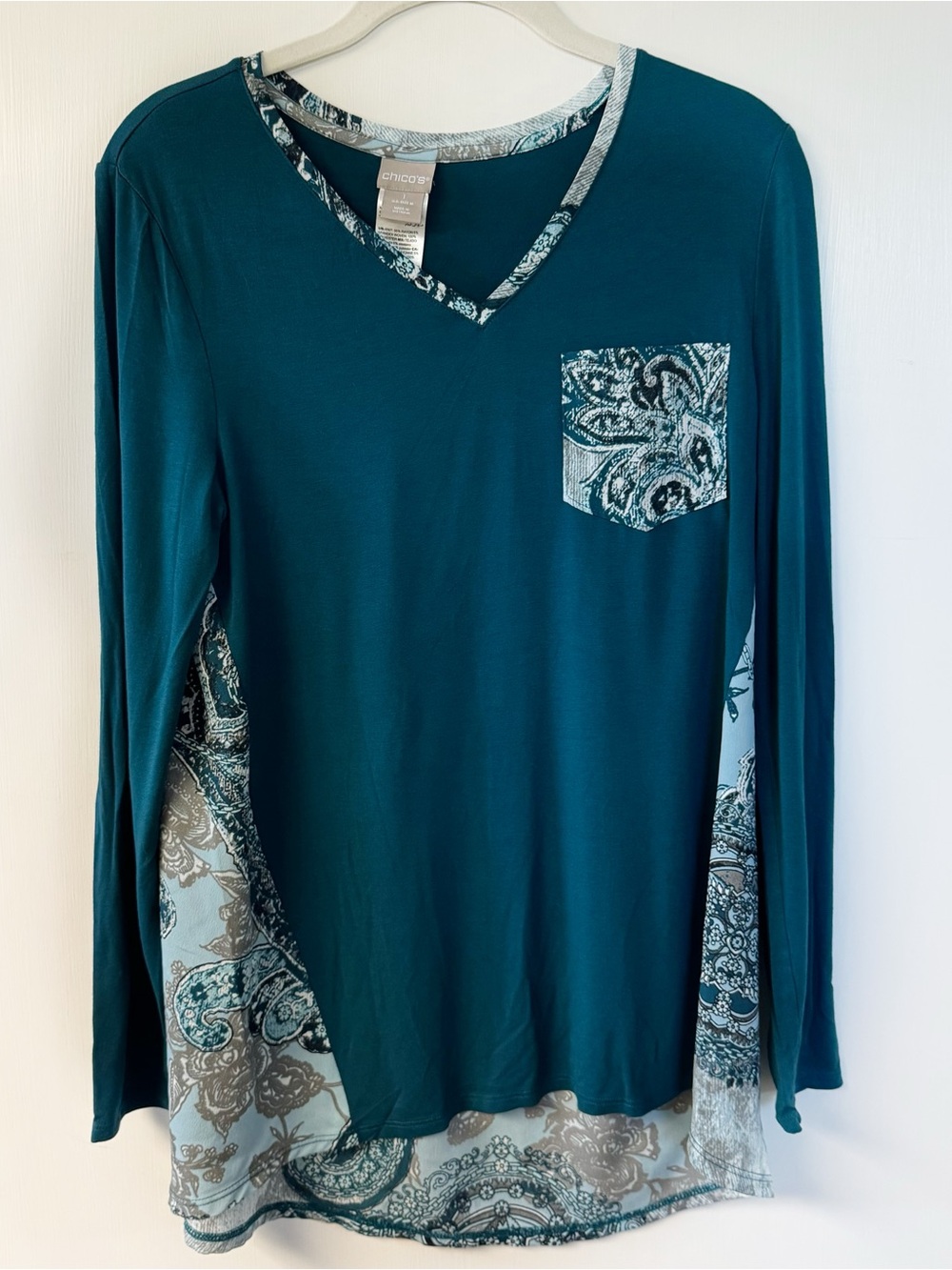 Chico's Paisley Knit Top V-Neck Blue Shirt Long Sleeve Size CHICOS 1 Medium